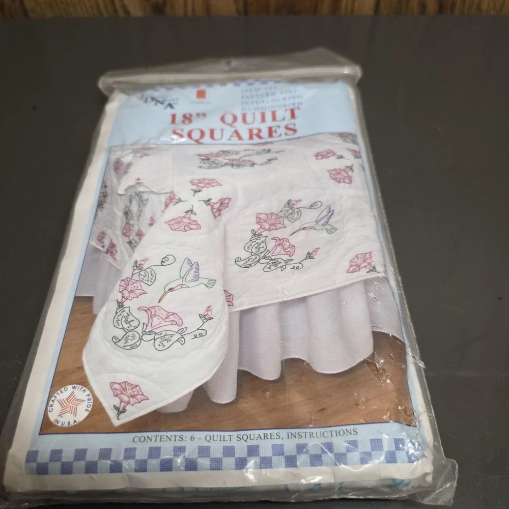 Vintage Jack Dempsey Interlocking Hummingbird 18in Quilt Squares Birds 732 #293